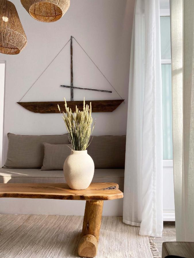 Lyra Seafront Apartment , Paroikia Town Center Eksteriør billede
